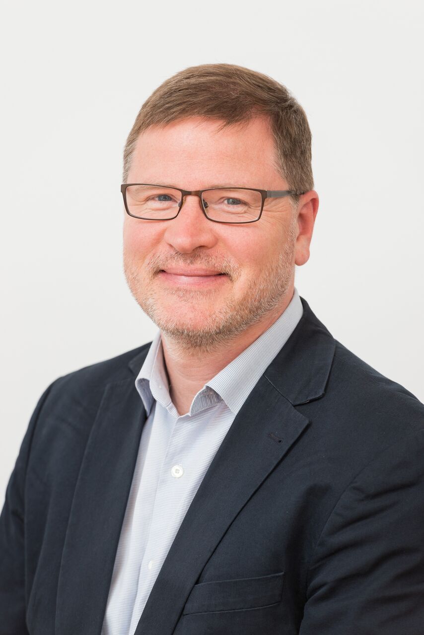 Dr. Stephan Proksch.jpeg